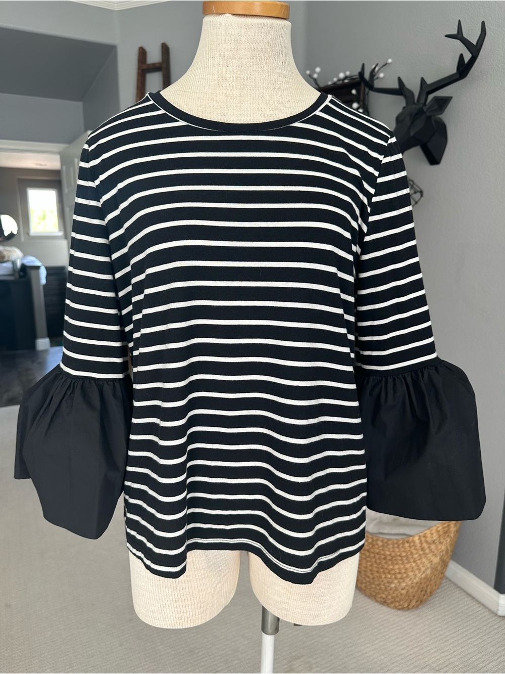Anthropologie Striped Puff Sleeve Long Sleeve Tee size medium